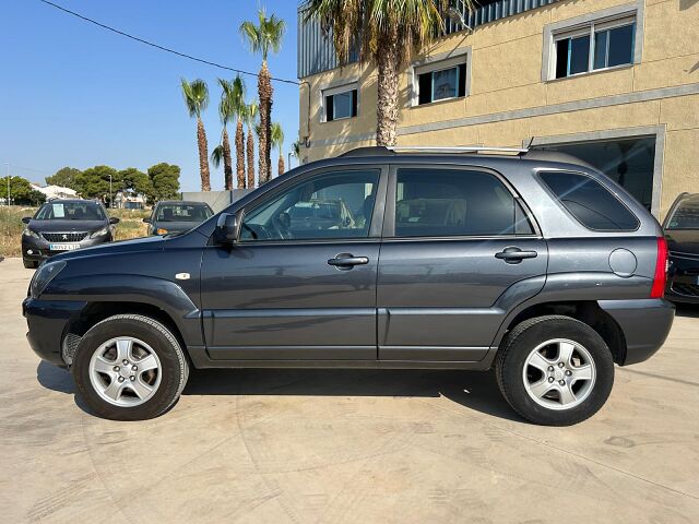 KIA SPORTAGE CUP 2.0 PETROL SPANISH LHD IN SPAIN 76000 MILES SUPERB 200
